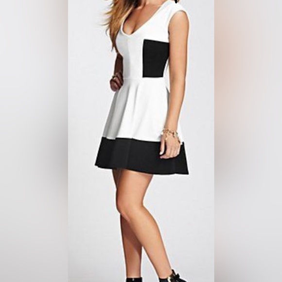 Black and white Guess dress - Picture 1 of 4